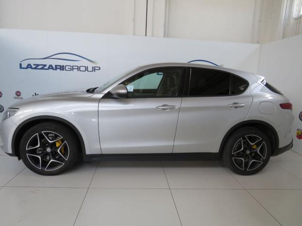 Alfa Romeo Stelvio usata a Lodi (3)