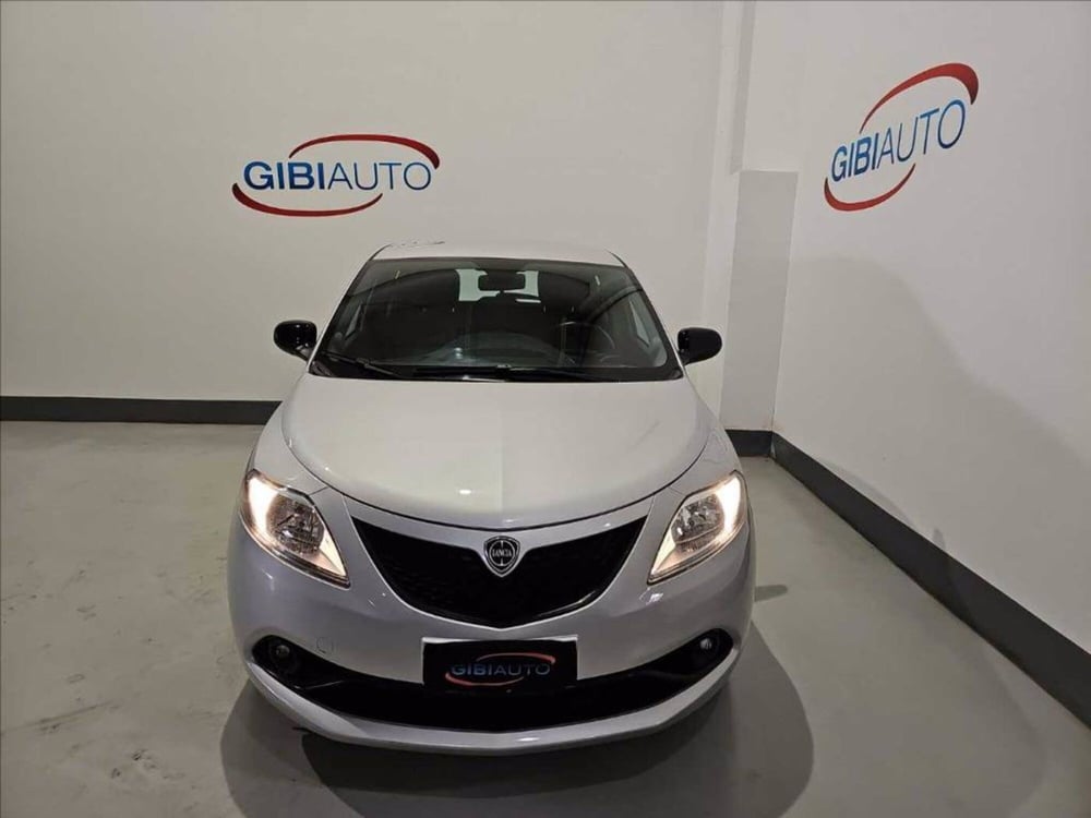 Lancia Ypsilon usata a Palermo (2)