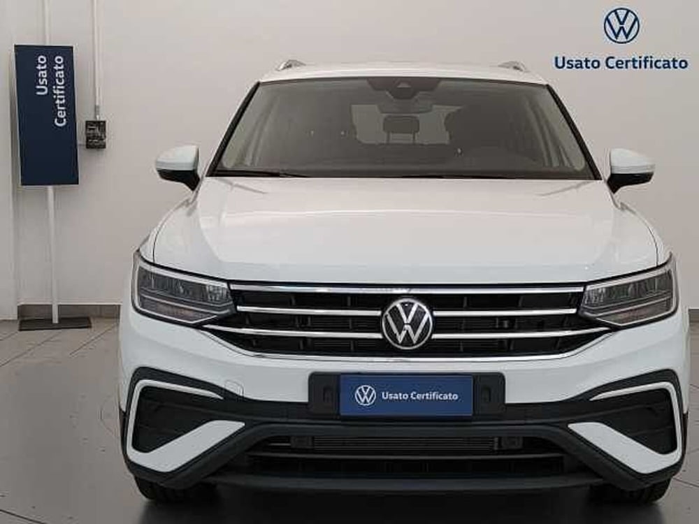 Volkswagen Tiguan nuova a Varese (2)