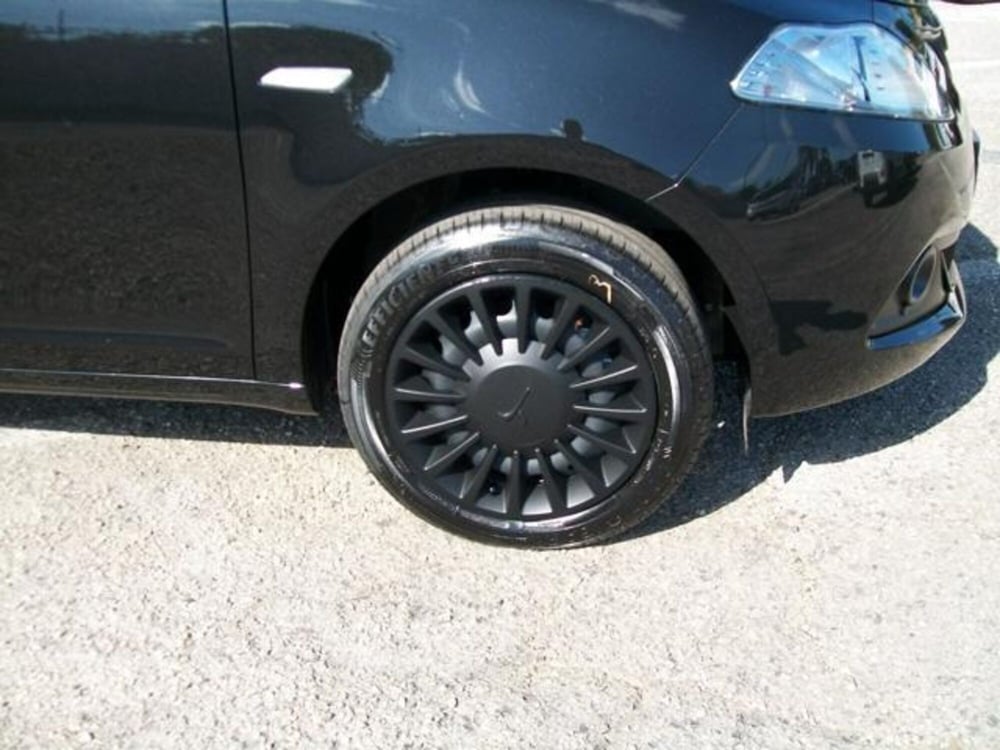 Lancia Ypsilon nuova a Frosinone (9)