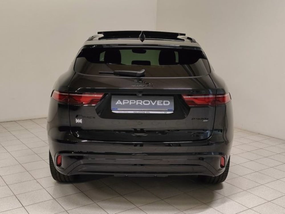 Jaguar F-Pace usata a Novara (7)