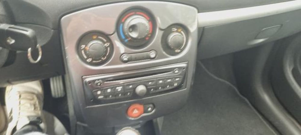 Renault Clio usata a Savona (14)