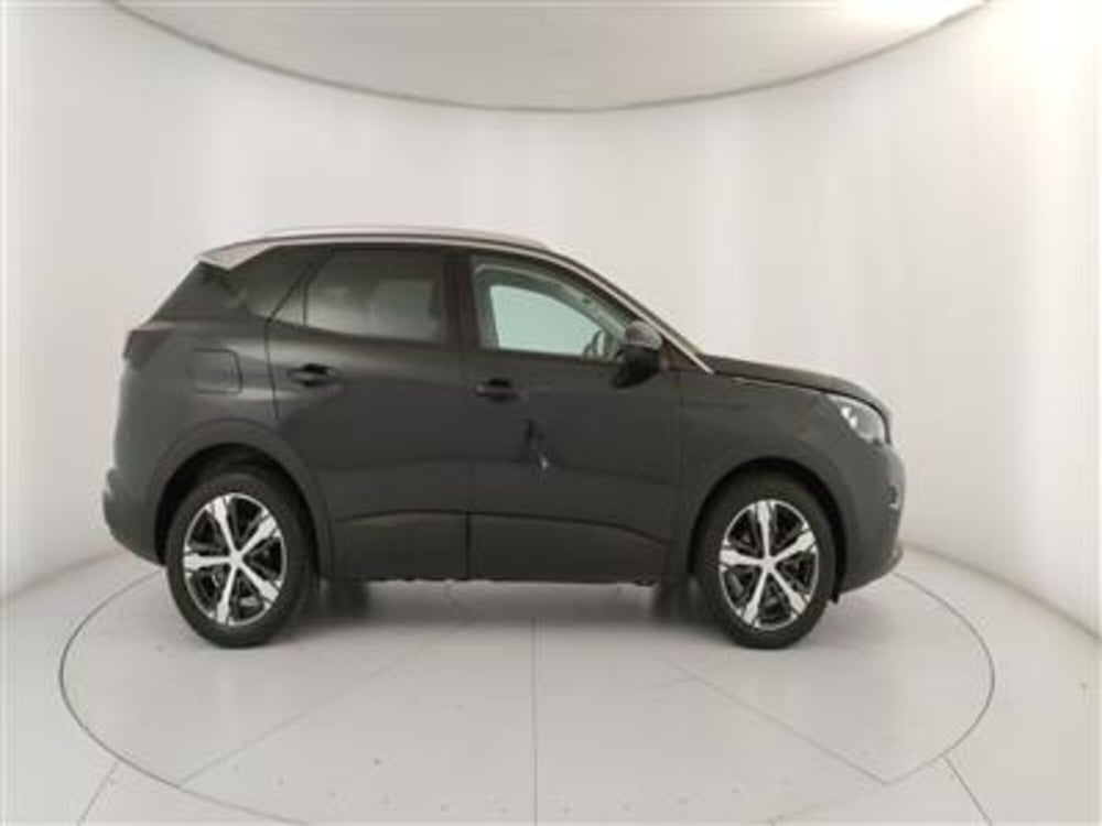 Peugeot 3008 usata a Bari (9)