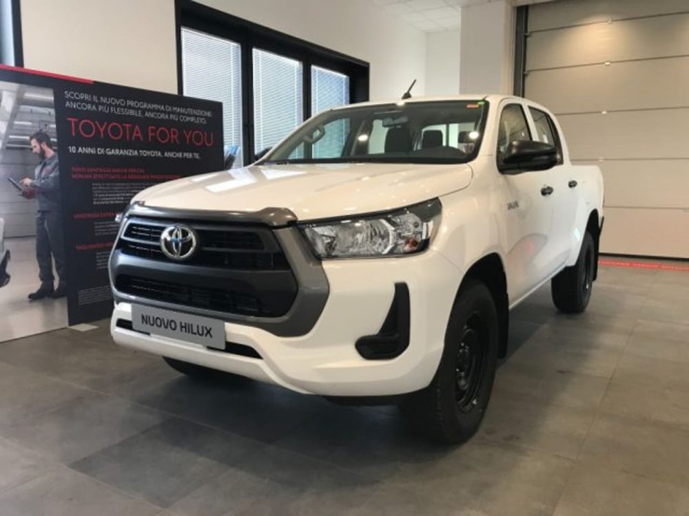 Toyota Hilux nuova a Cuneo