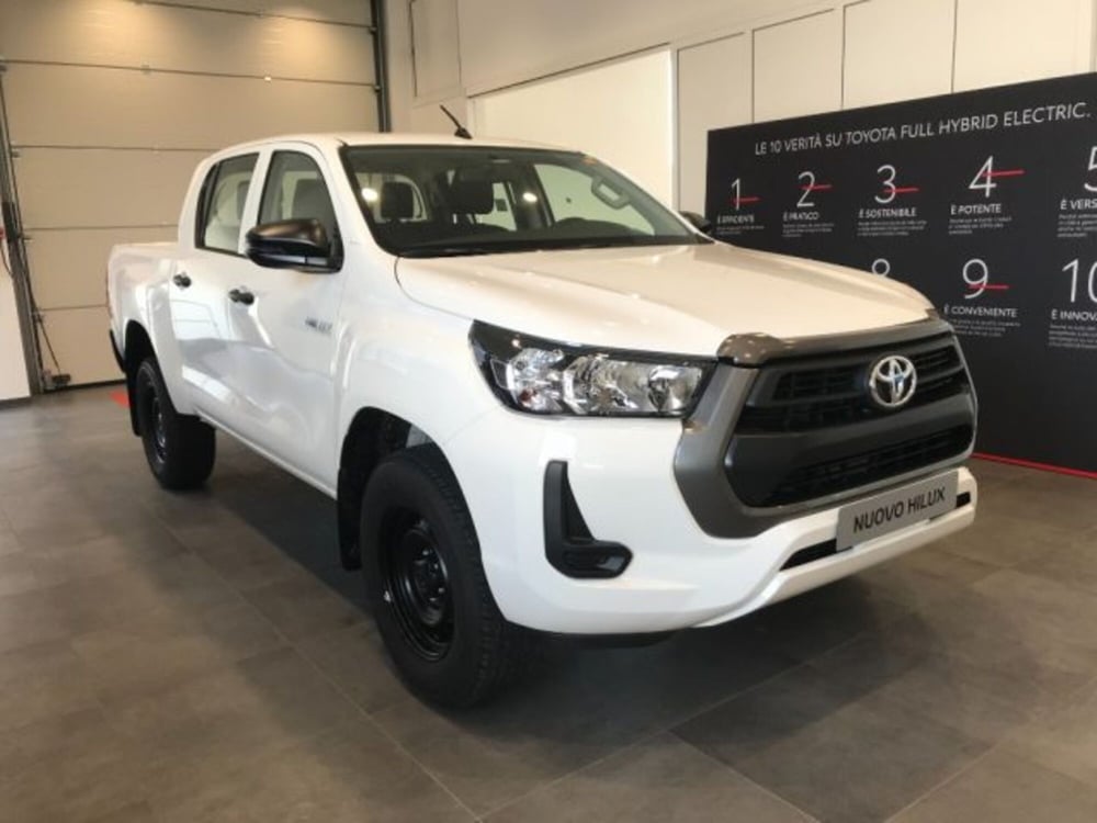 Toyota Hilux nuova a Cuneo (2)