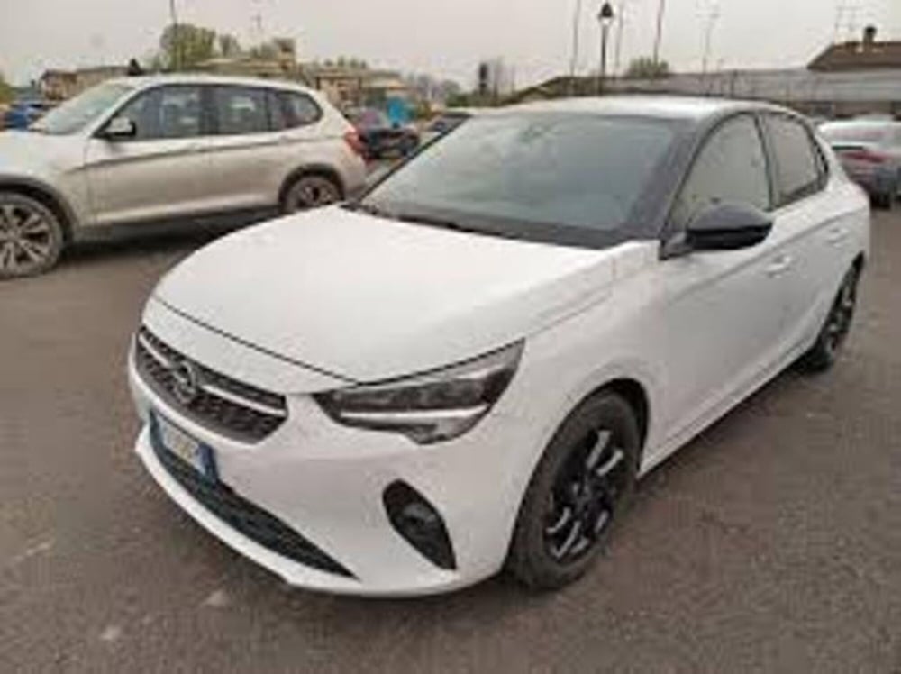 Opel Corsa nuova a Savona