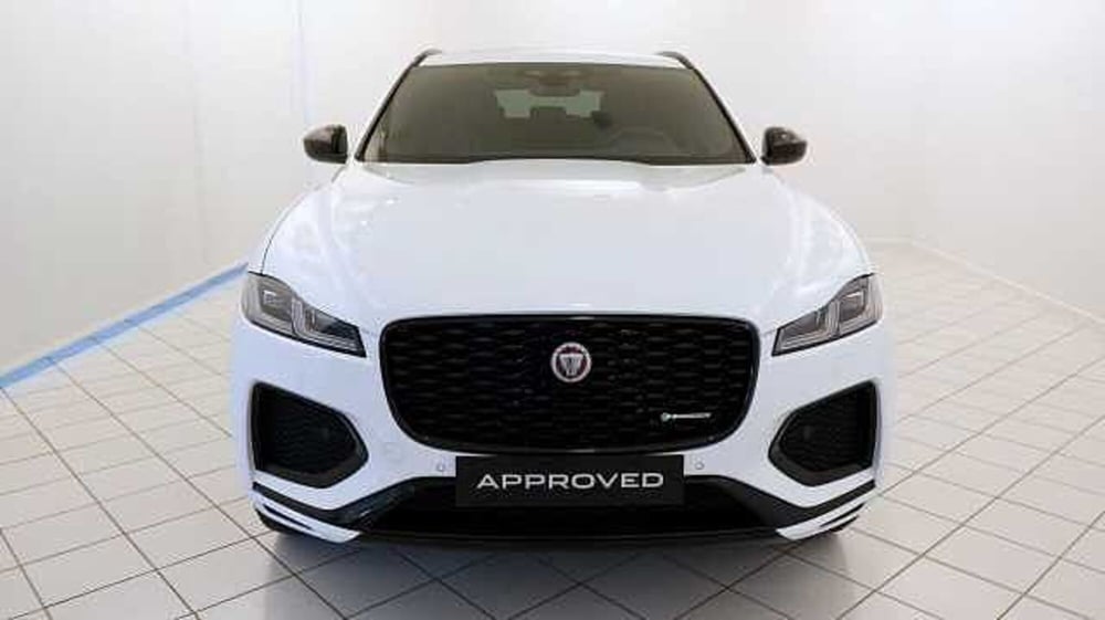 Jaguar F-Pace usata a Mantova (7)