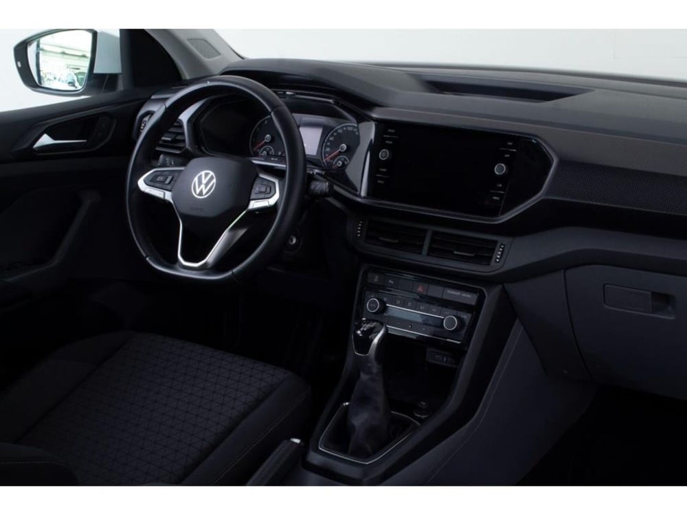 Volkswagen T-Cross usata a Novara (6)