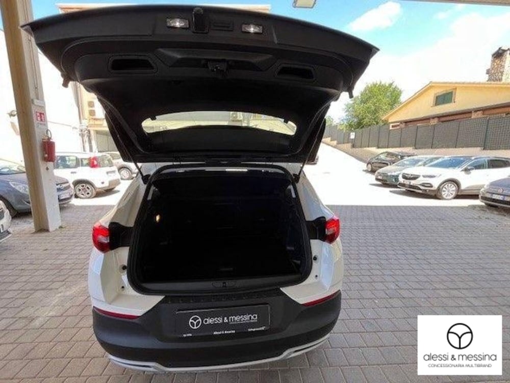 Opel Grandland X usata a Catania (7)