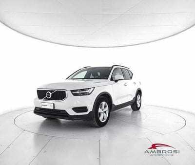 Volvo XC40 T3 Momentum  del 2019 usata a Corciano