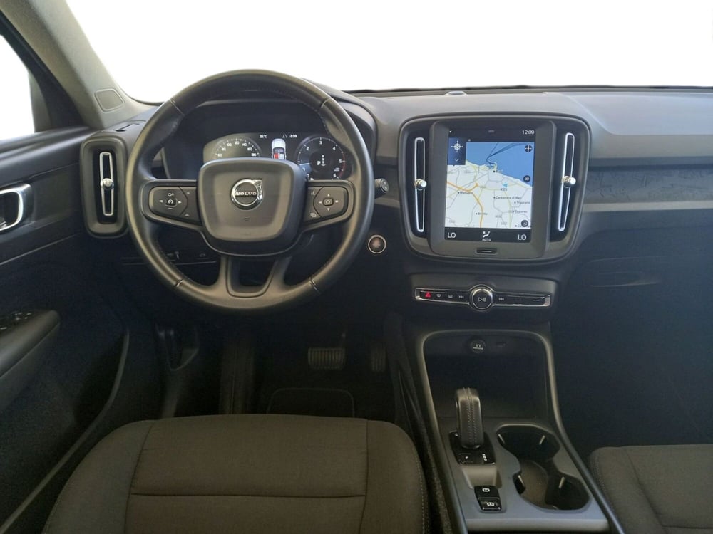 Volvo XC40 usata a Bari (8)