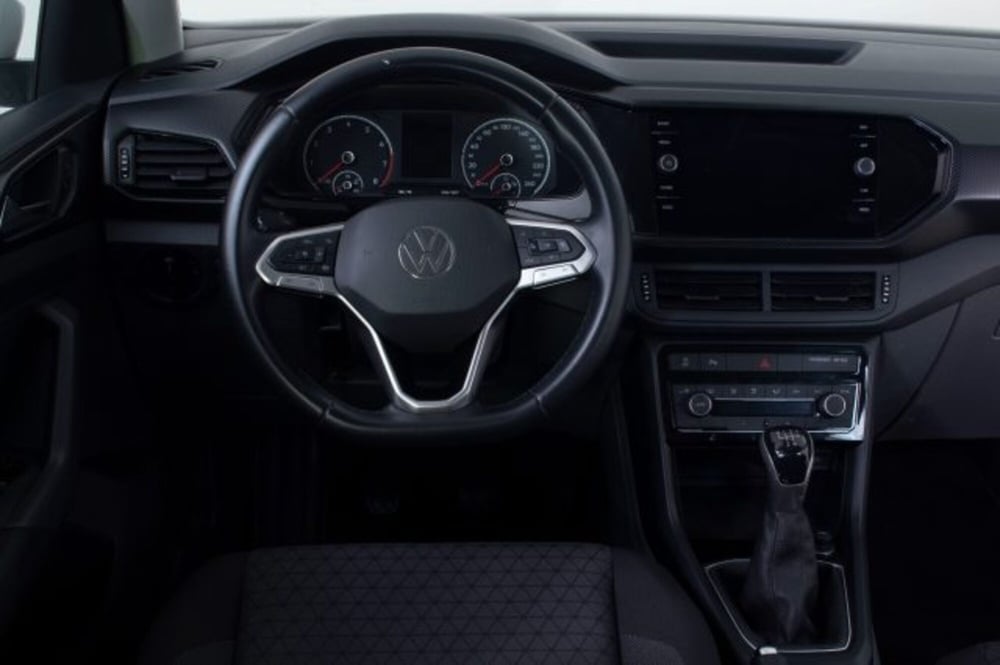 Volkswagen T-Cross usata a Novara (7)