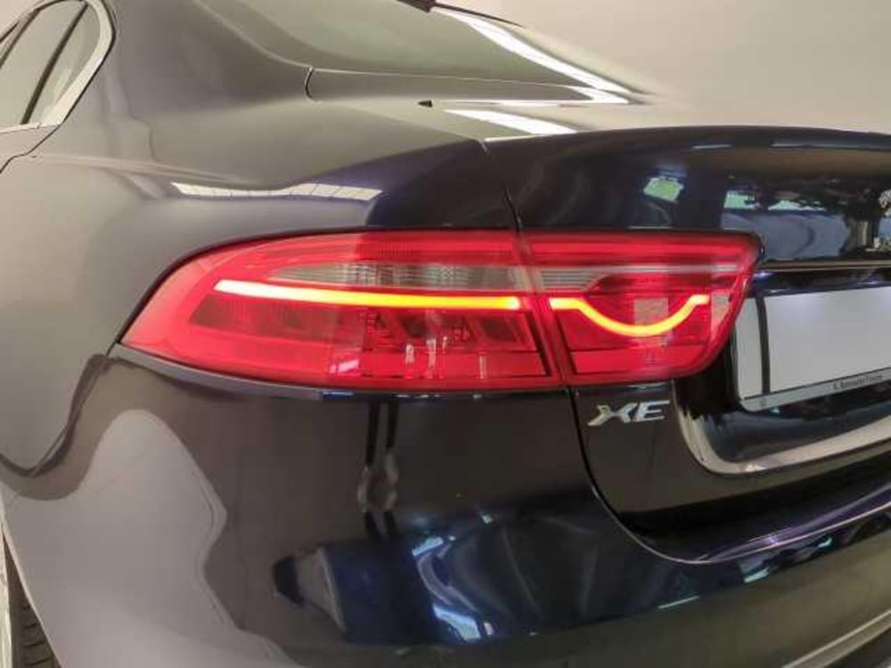 Jaguar XE usata a Avellino (12)