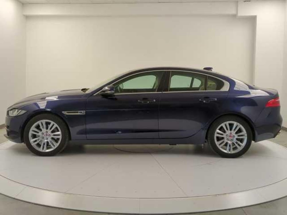 Jaguar XE usata a Avellino (4)