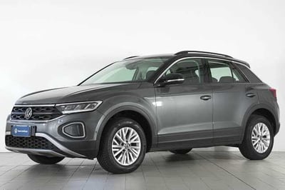 Volkswagen T-Roc 2.0 tdi Life 115cv del 2023 usata a Lipomo