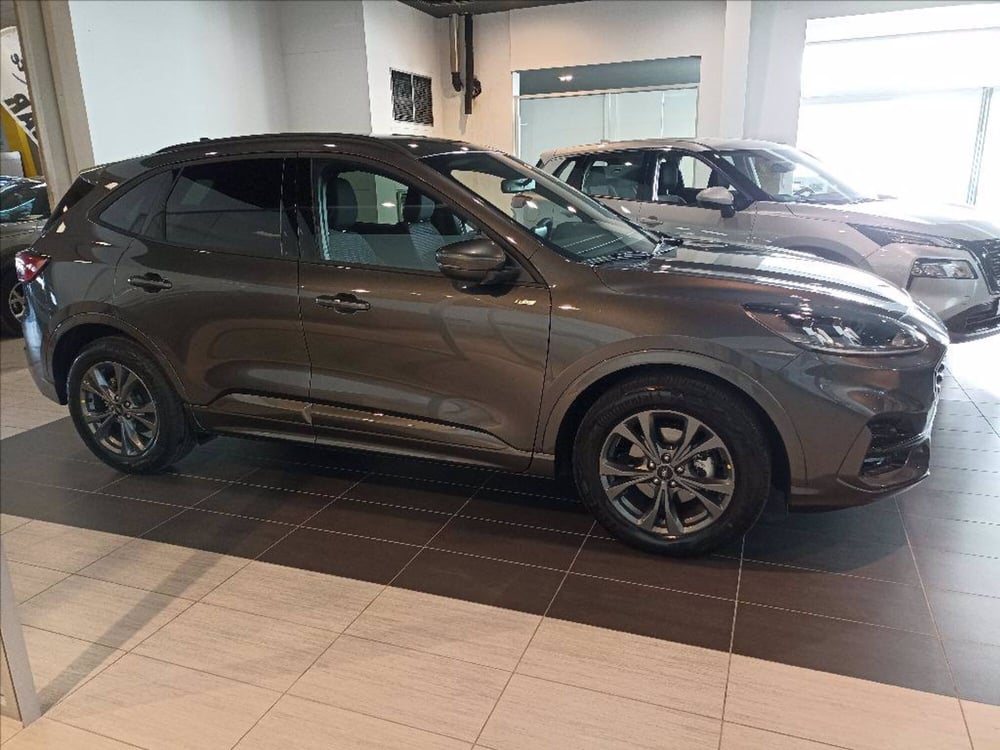 Ford Kuga nuova a Milano (3)