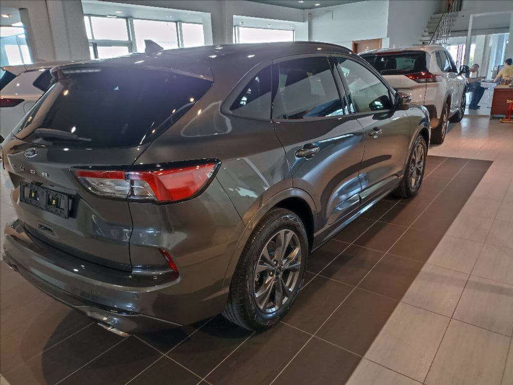 Ford Kuga nuova a Milano (4)