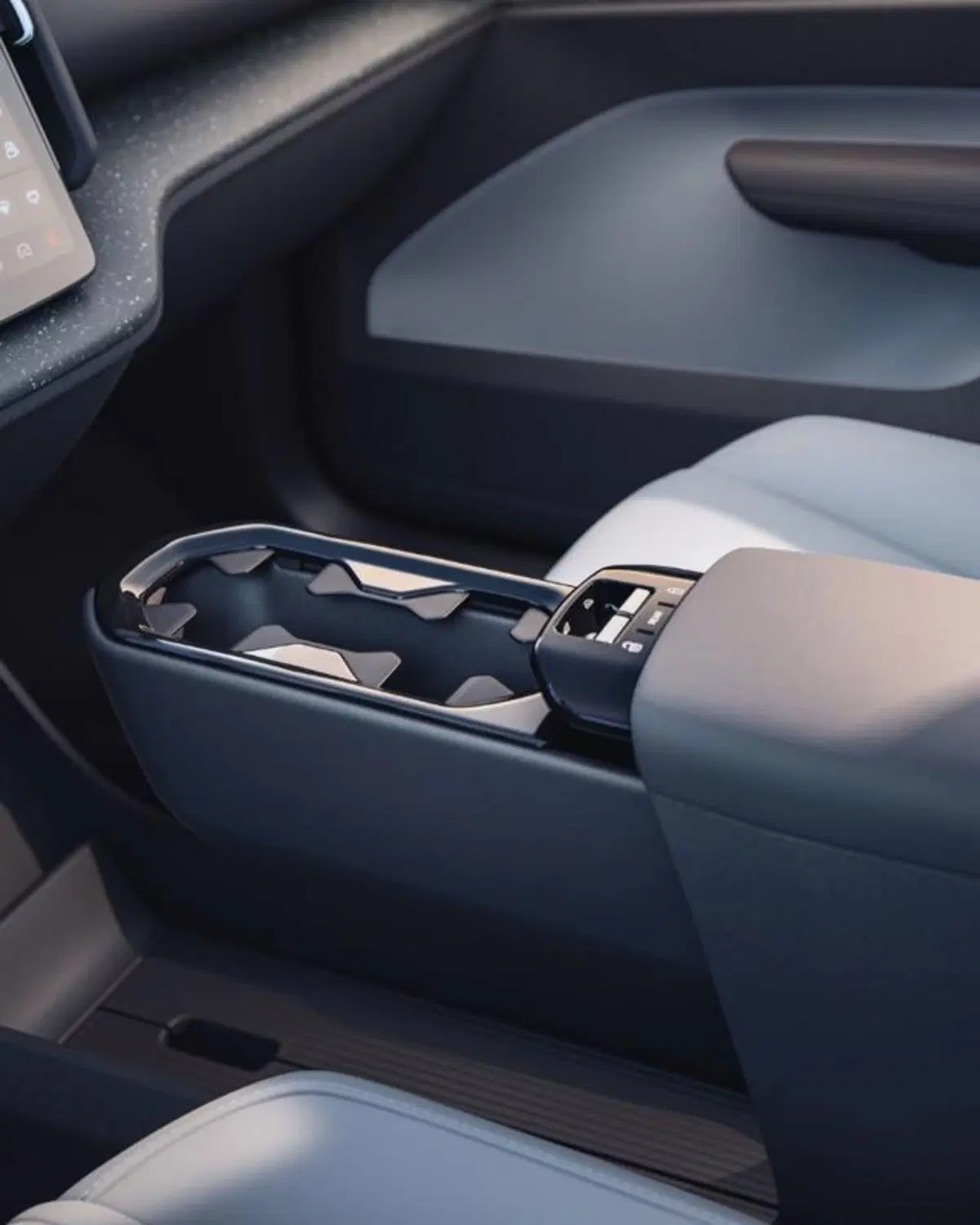 Volvo EX30 nuova a Firenze (11)