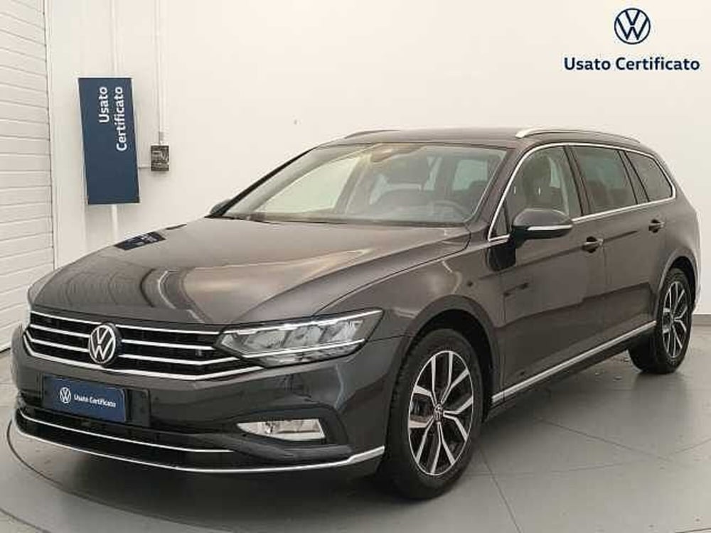 Volkswagen Passat Variant nuova a Varese