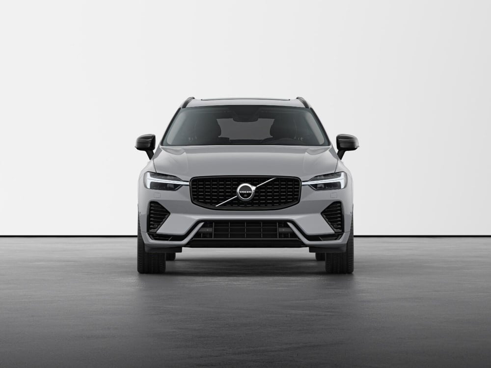 Volvo XC60 nuova a Bari (6)