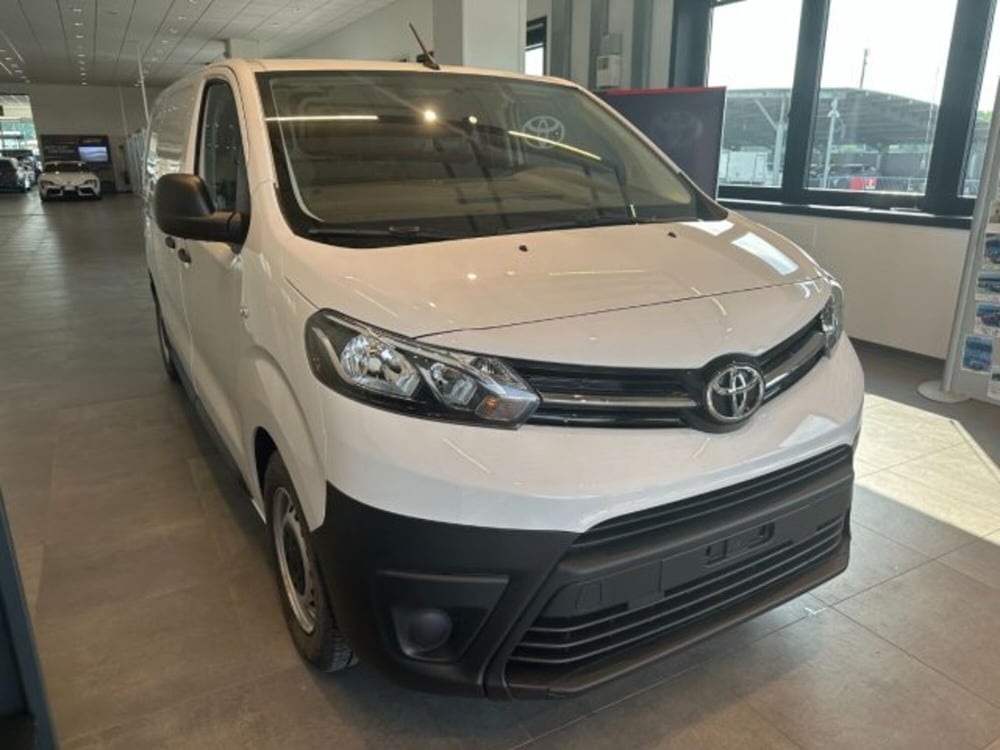 Toyota Proace nuova a Cuneo (2)