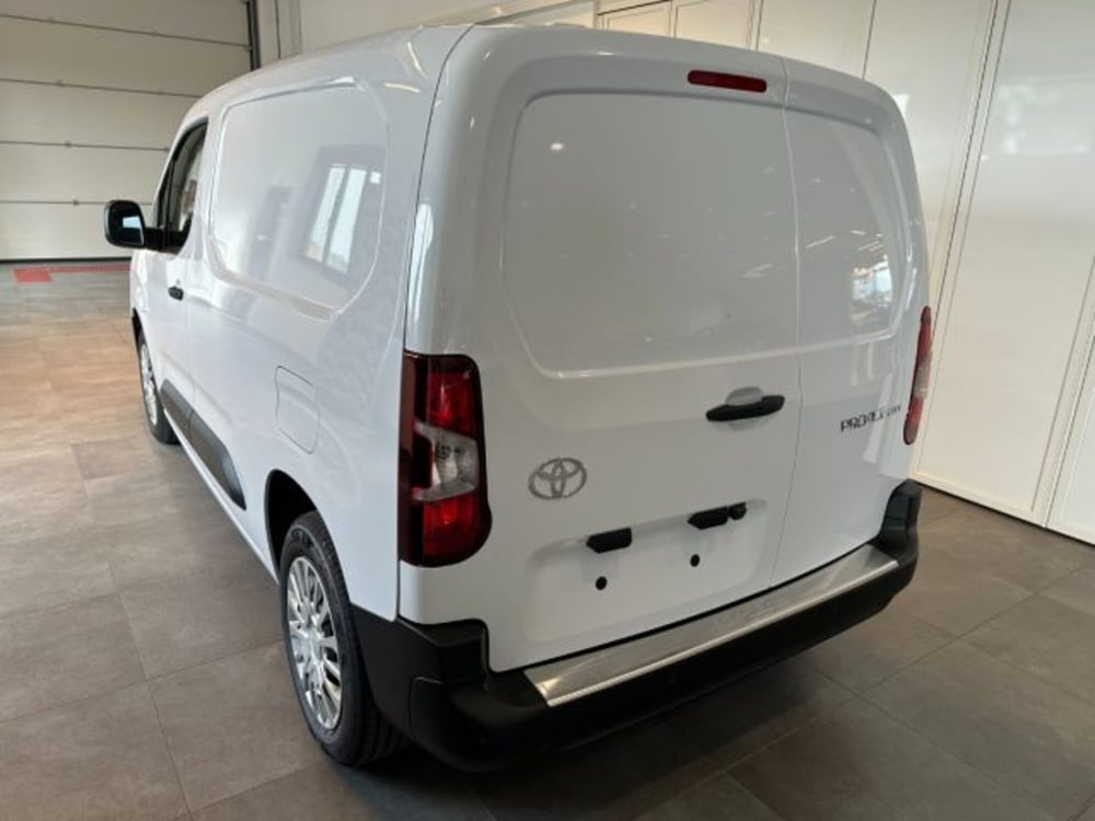 Toyota Proace City nuova a Cuneo (4)