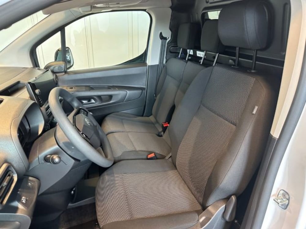 Toyota Proace City nuova a Cuneo (6)