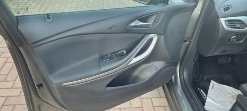 Opel Astra Station Wagon usata a Savona (13)