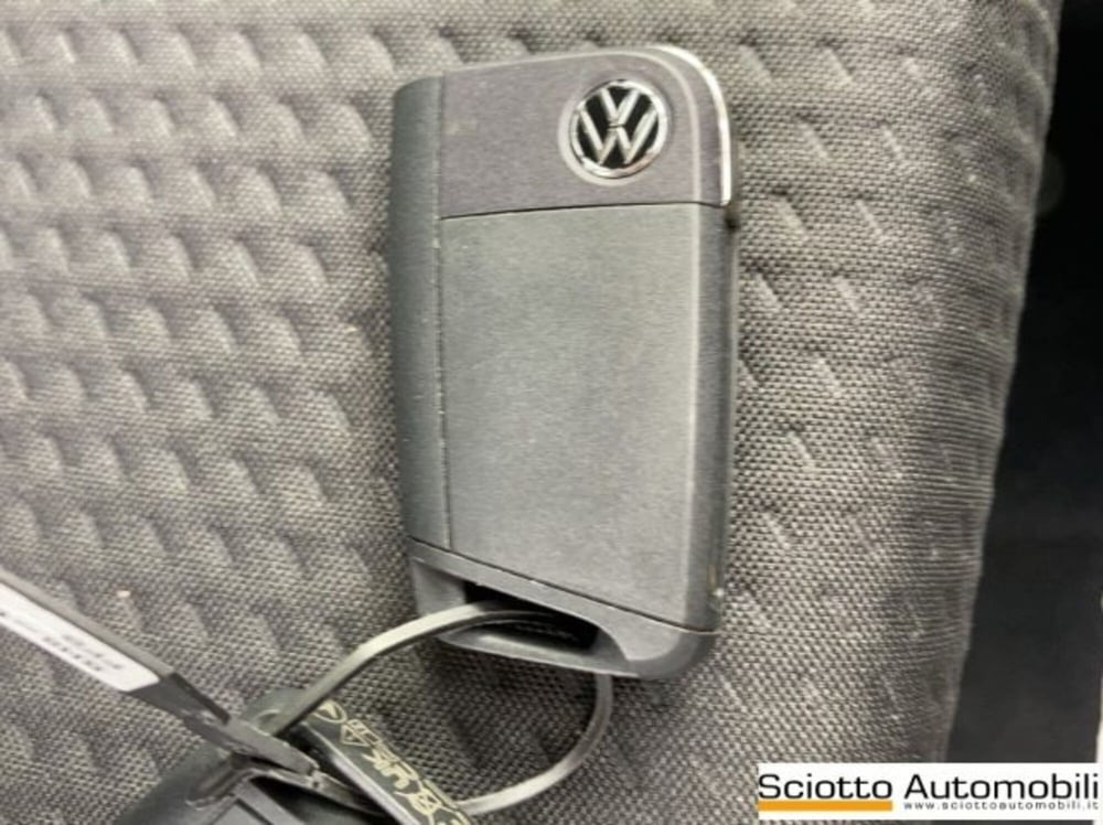 Volkswagen Taigo nuova a Messina (18)
