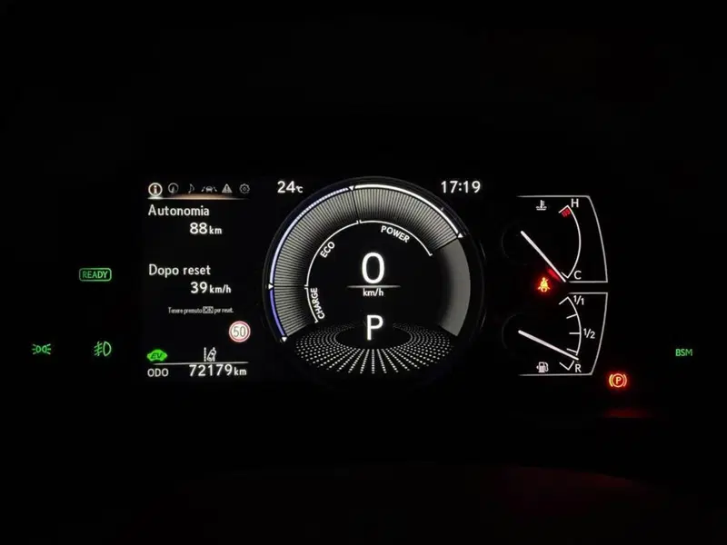Lexus UX usata a Torino (7)