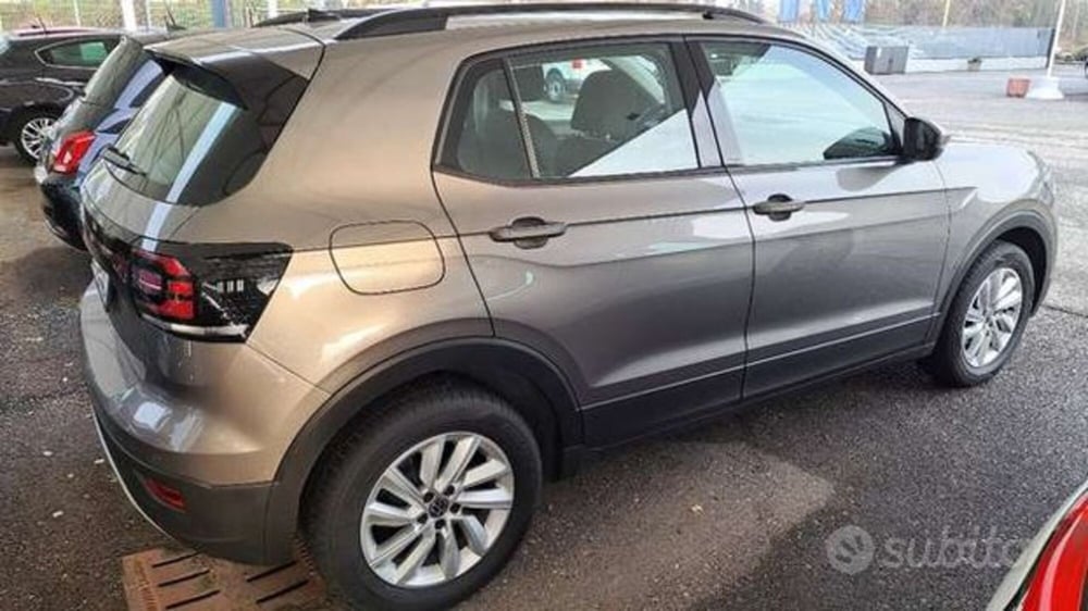 Volkswagen T-Cross usata a Varese (14)