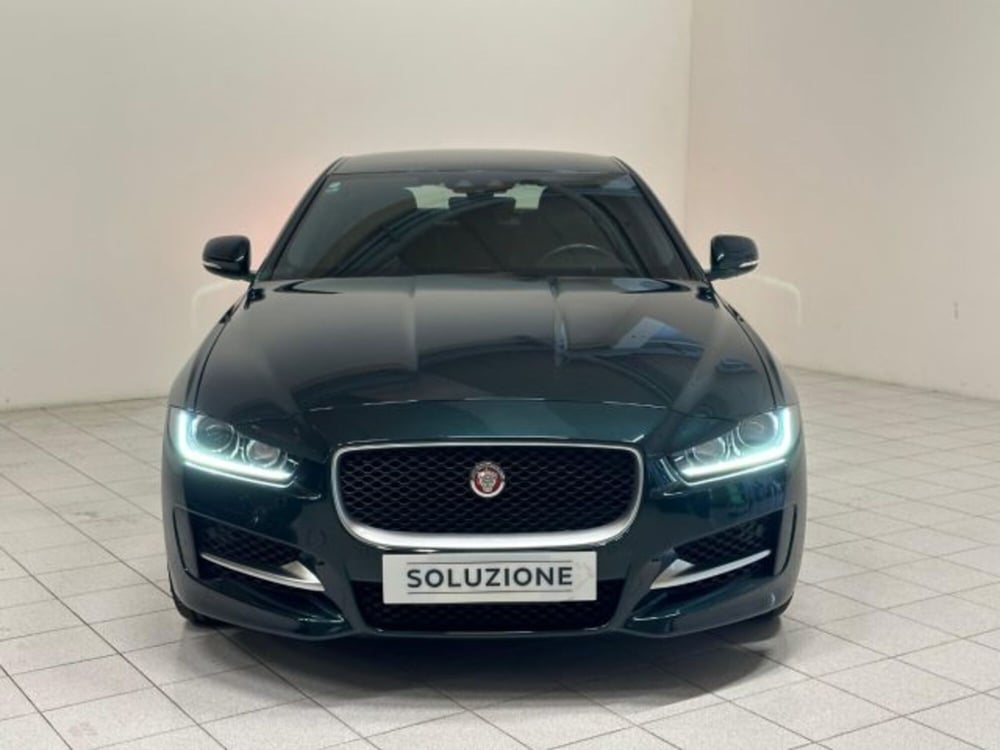 Jaguar XE usata a Novara (8)