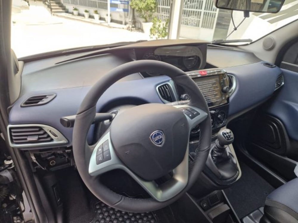 Lancia Ypsilon nuova a Napoli (16)