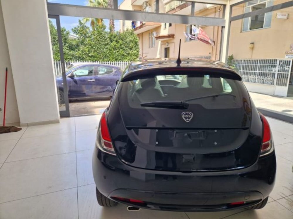 Lancia Ypsilon nuova a Napoli (2)