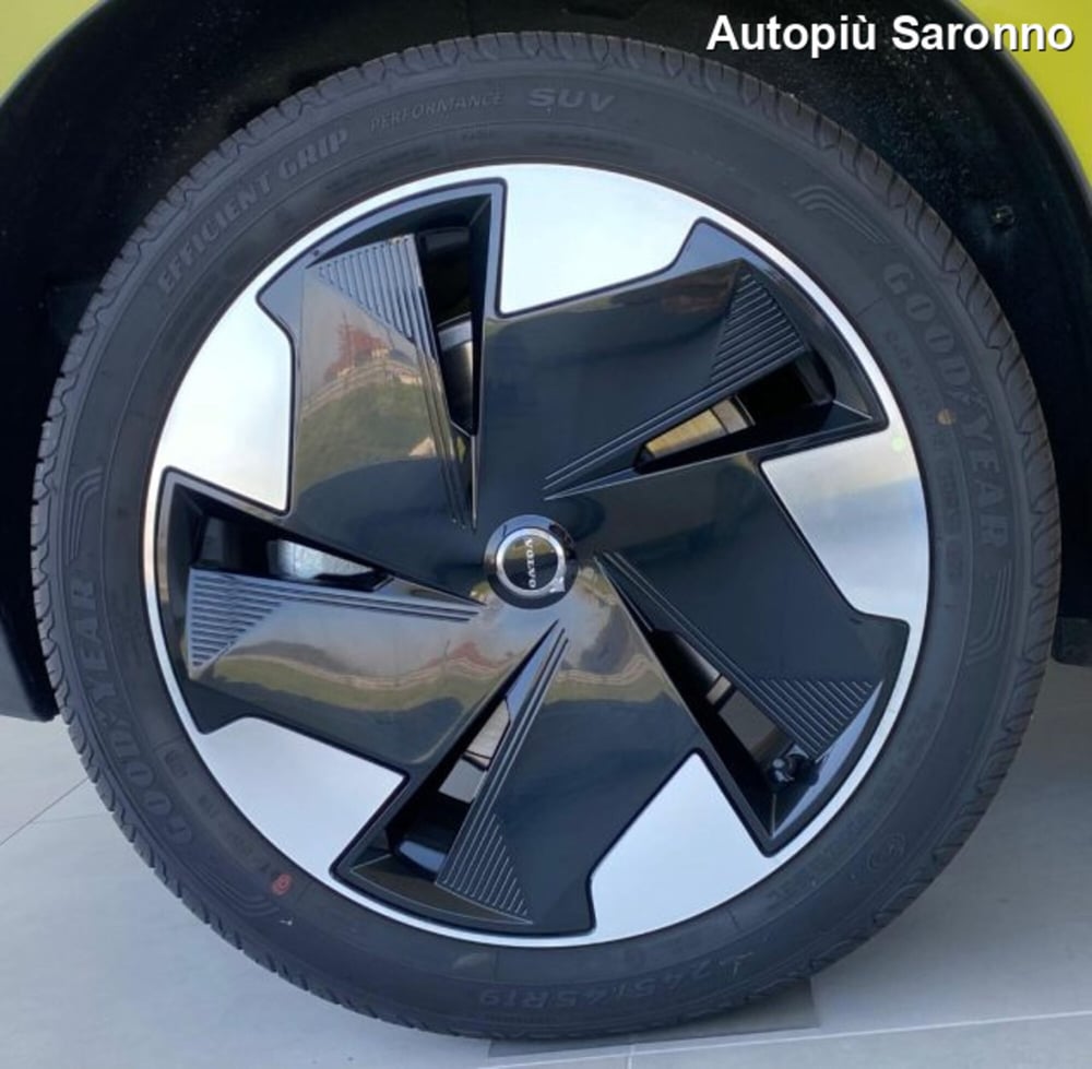 Volvo EX30 nuova a Varese (10)