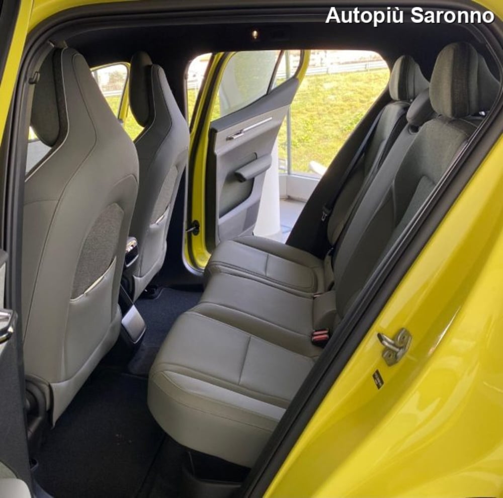 Volvo EX30 nuova a Varese (8)