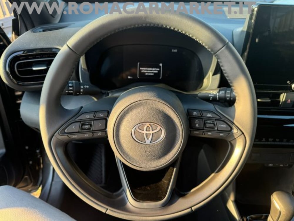 Toyota Yaris Cross nuova a Roma (11)