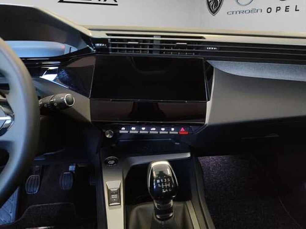 Peugeot 308 SW nuova a Vibo Valentia (10)