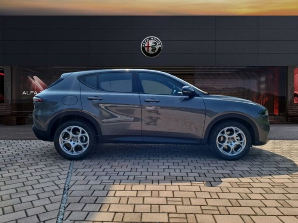 Alfa Romeo Tonale nuova a Monza e Brianza (4)