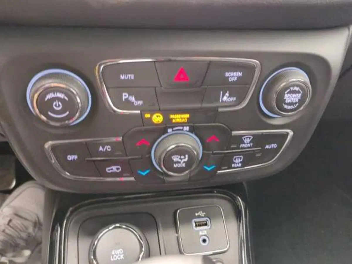 Jeep Compass usata a Avellino (18)