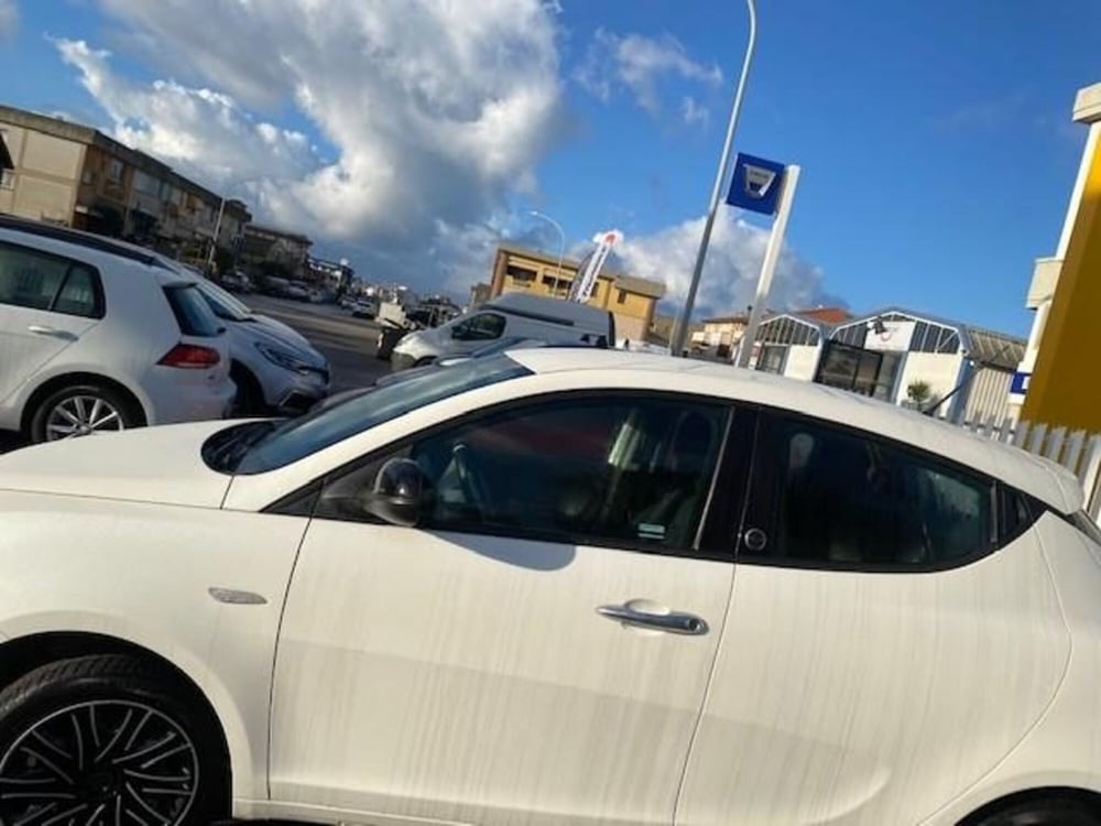 Lancia Ypsilon usata a Grosseto (3)