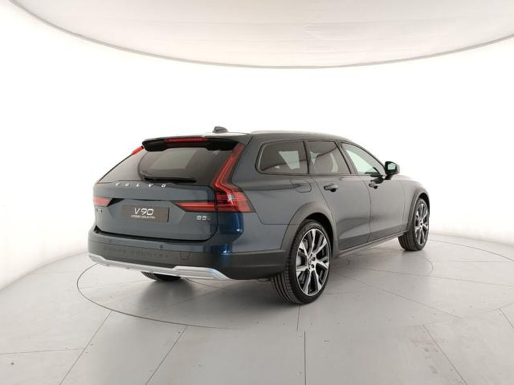 Volvo V90 Cross Country nuova a Modena (5)