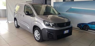 Peugeot Partner Furgone BlueHDi 130 EAT8 S&amp;S PL Furgone Premium  del 2021 usata a Pordenone