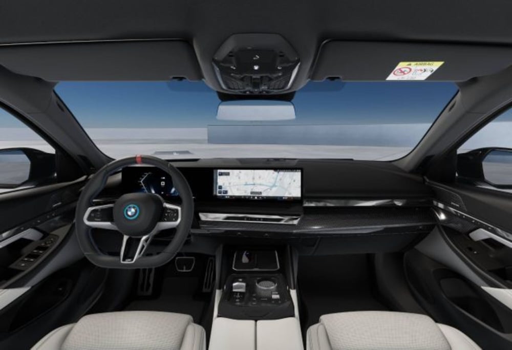 BMW i5 Touring nuova a Modena (11)