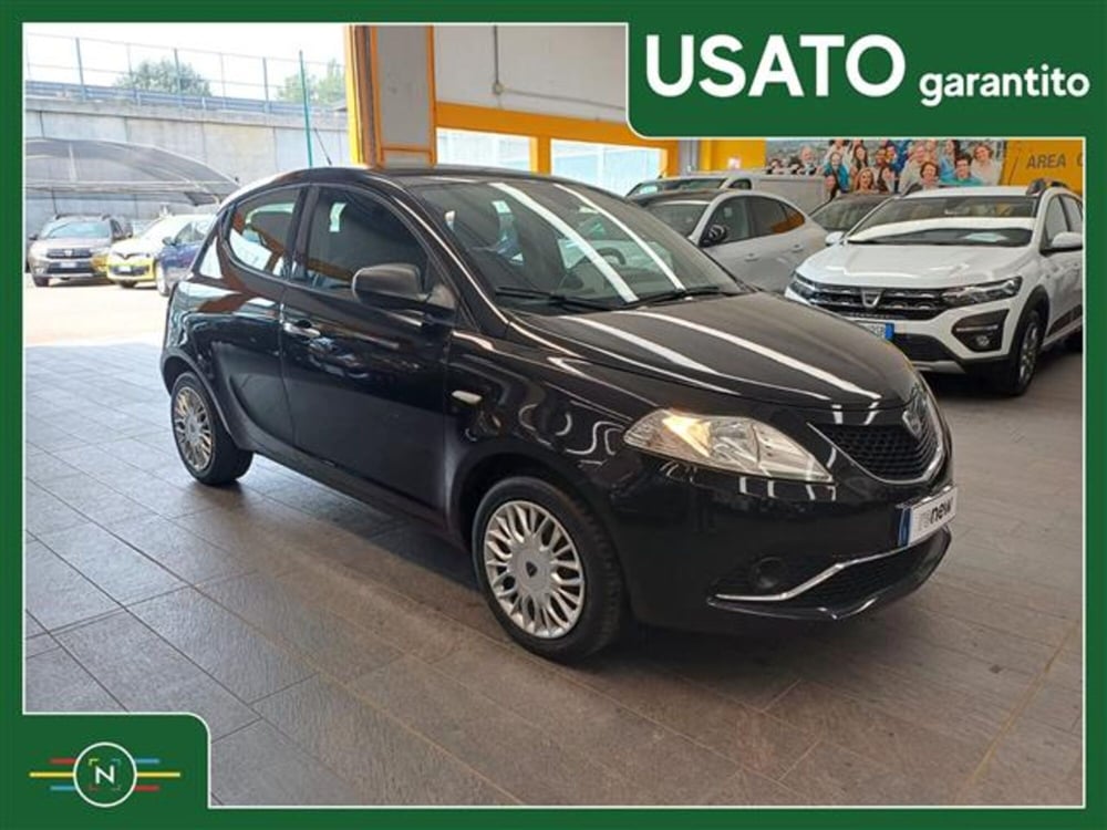 Lancia Ypsilon usata a Cremona