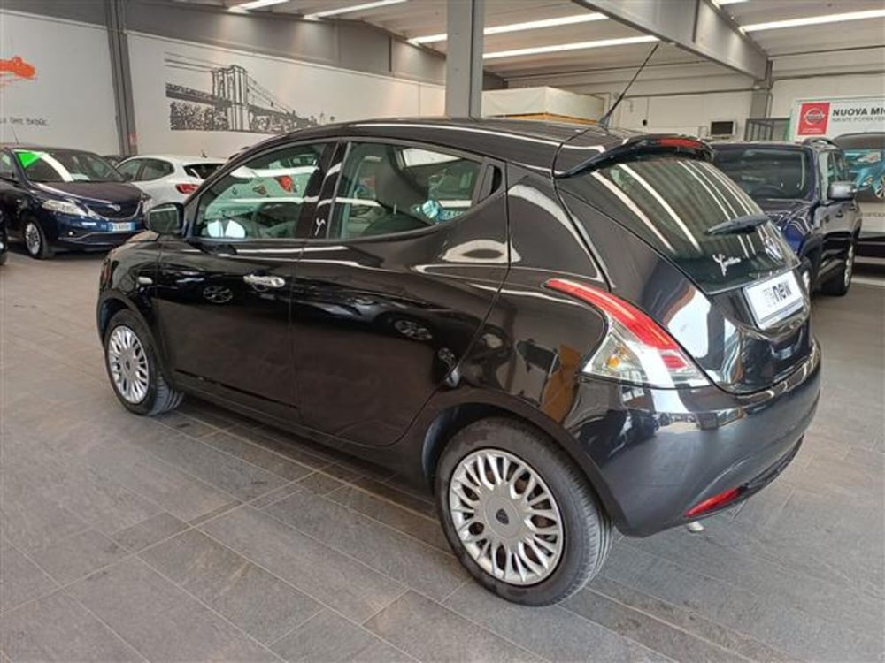 Lancia Ypsilon usata a Cremona (3)