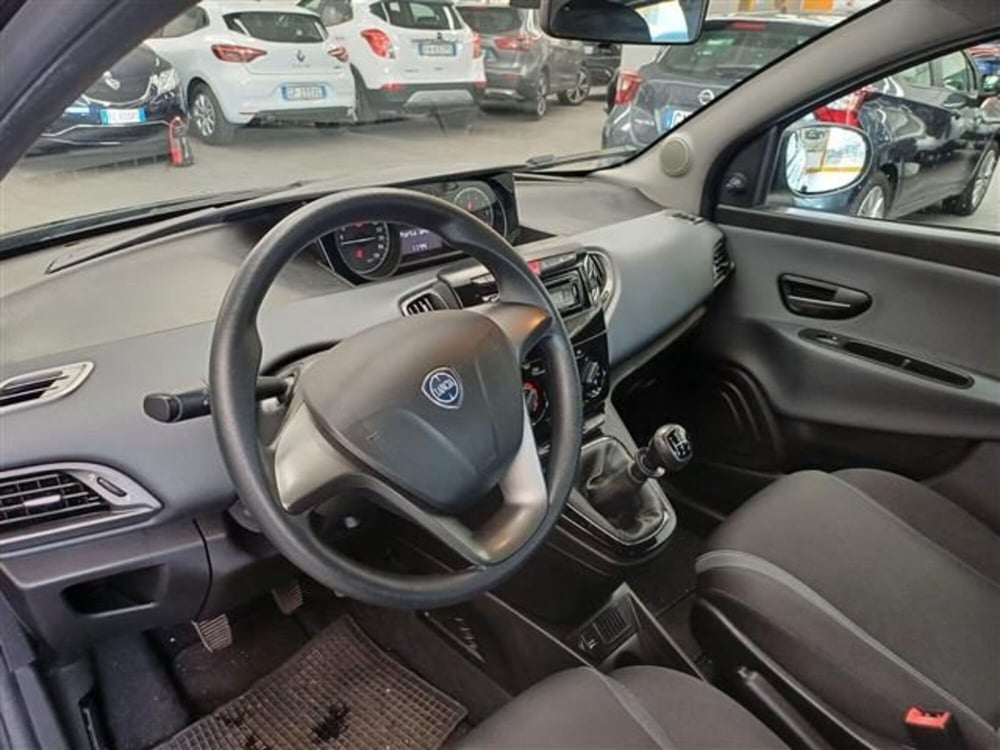 Lancia Ypsilon usata a Cremona (10)