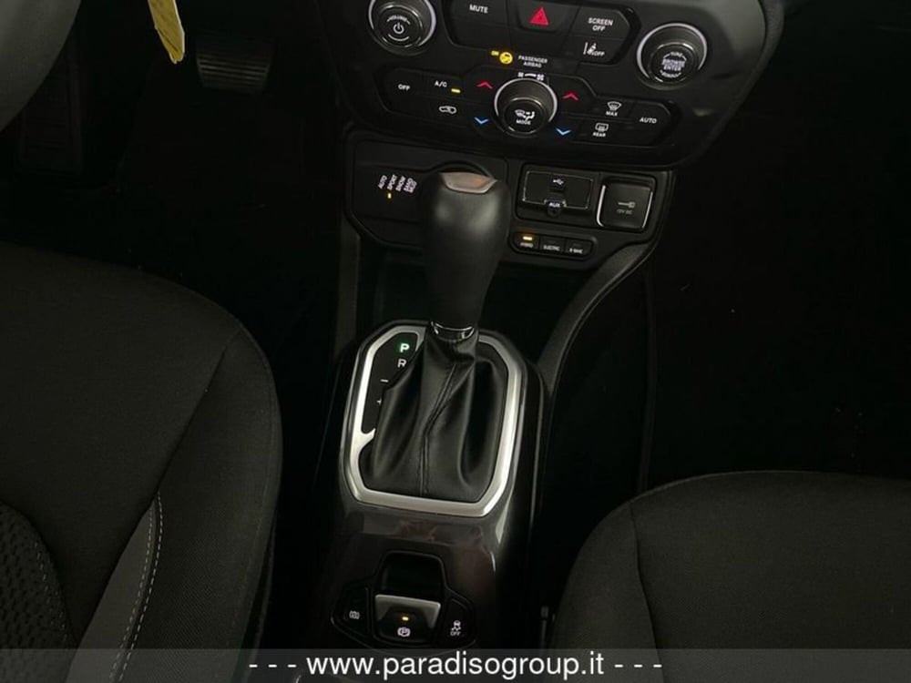 Jeep Renegade nuova a Catanzaro (19)
