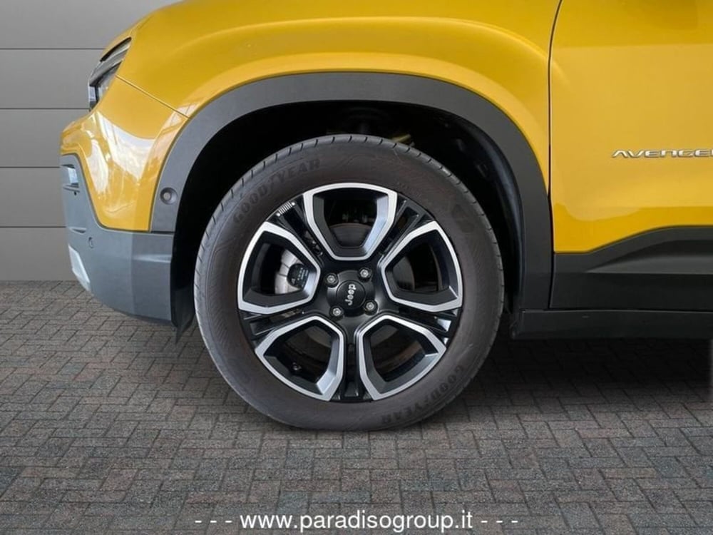 Jeep Avenger nuova a Catanzaro (10)