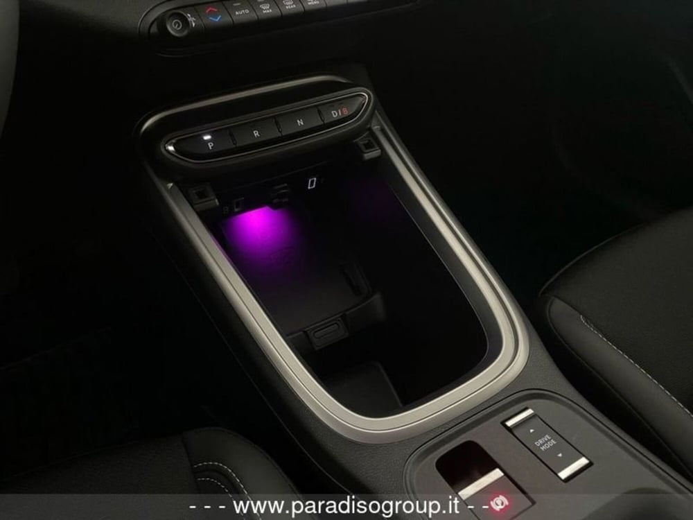 Jeep Avenger nuova a Catanzaro (18)